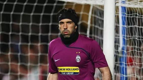 英超第21轮阿森纳激战利物浦需防平，月最佳主帅下课潮增压力